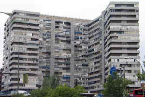 Defectos en la rehabilitación de un edificio de 320 viviendas. C/Antonio Lopez. Madrid.